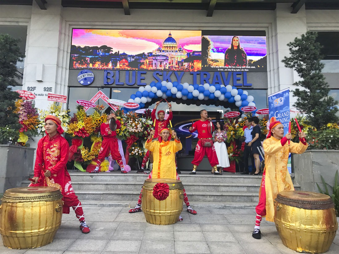 khai-truong-van-phong-blue-sky-travel-2